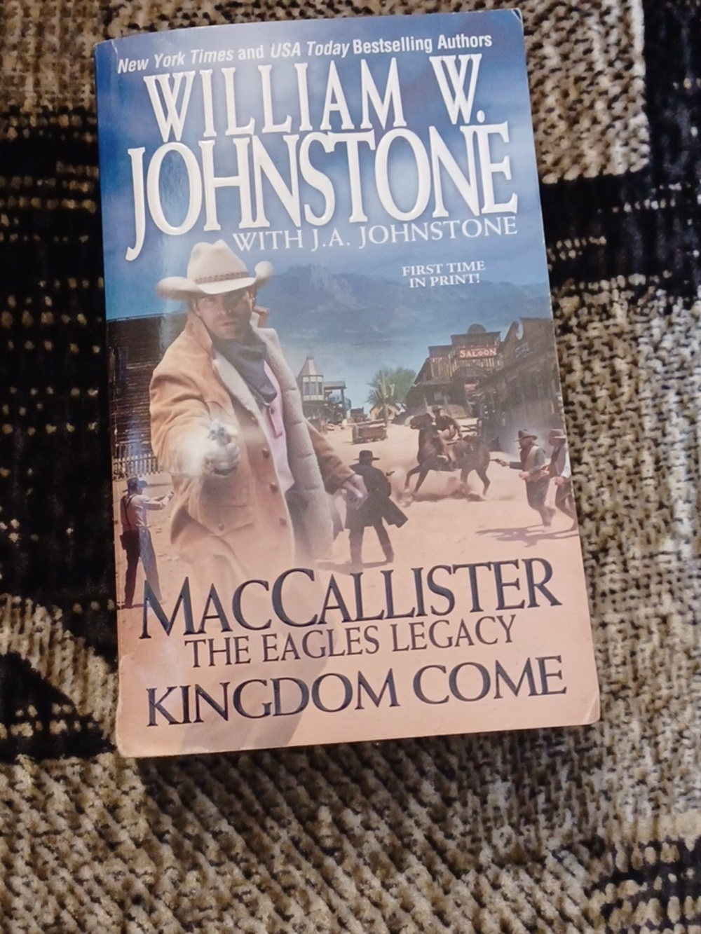 $4 Add-on William W. Johnstone "MacCallister: Kingdom Come" - Paperback Western